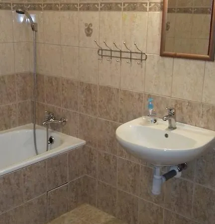 - Apartman