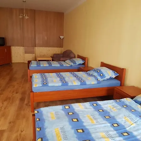 Apartman - *